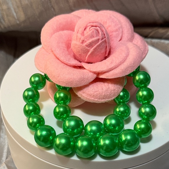 Pink Felt Flower Clip with Green Beads - Picture 2 of 4